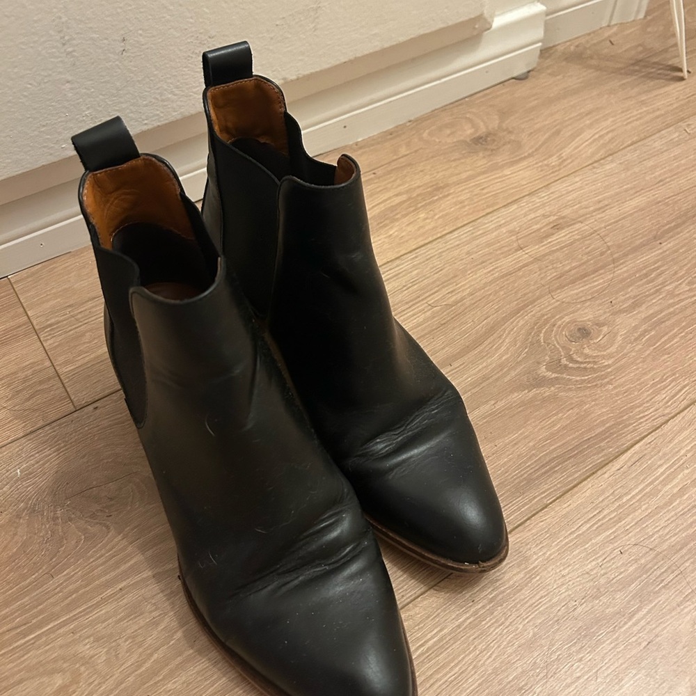 Everlane Black Leather Ankle Booties